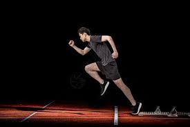 费城人队主帅汤姆森（Rob Thomson）获得 2025 年国联年度最佳教练提名